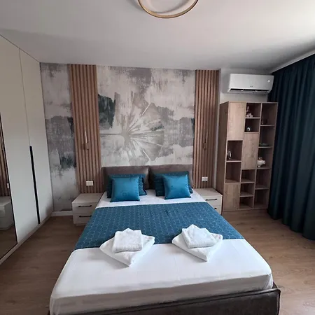 Free Private Garage Stylish Near Center شقة