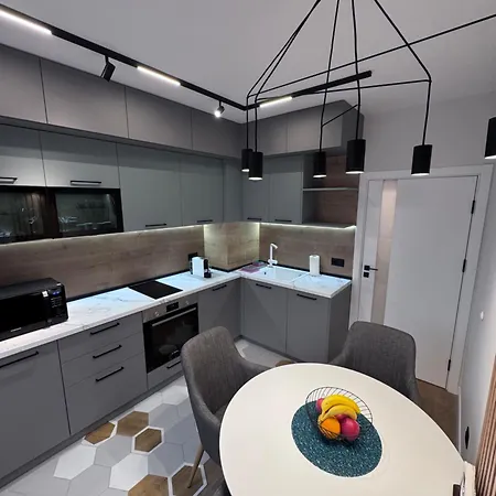 شقة Free Private Garage Stylish Near Center فارنا