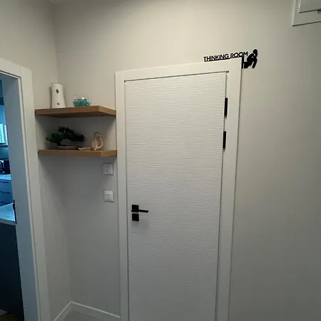 Lägenhet Free Private Garage Stylish Near Center *