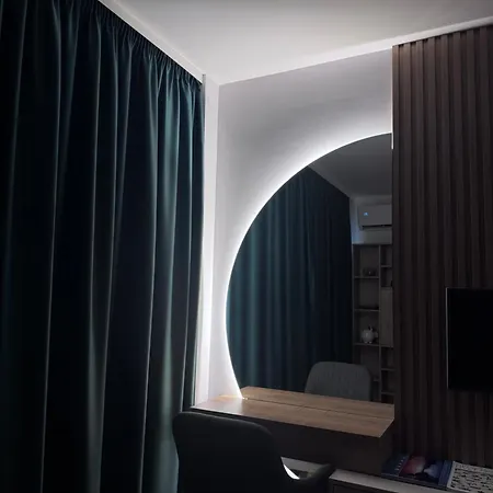 Apartment Free Private Garage Stylish Near Center