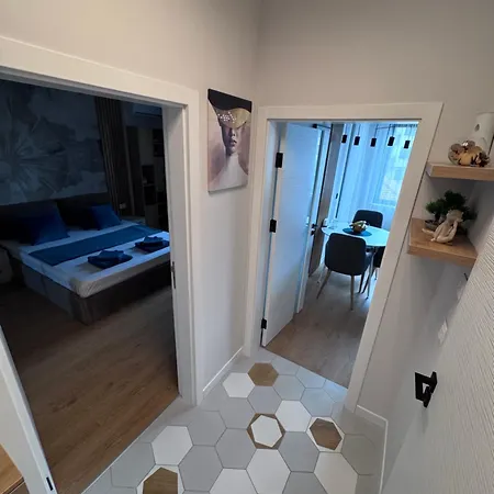 Apartment Free Private Garage Stylish Near Center