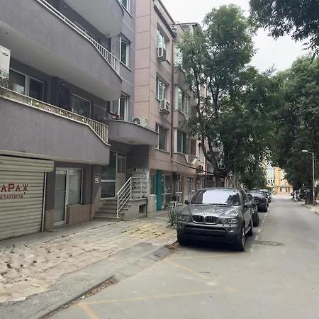 Desire Luxury With Private Garage In Апартаменти *